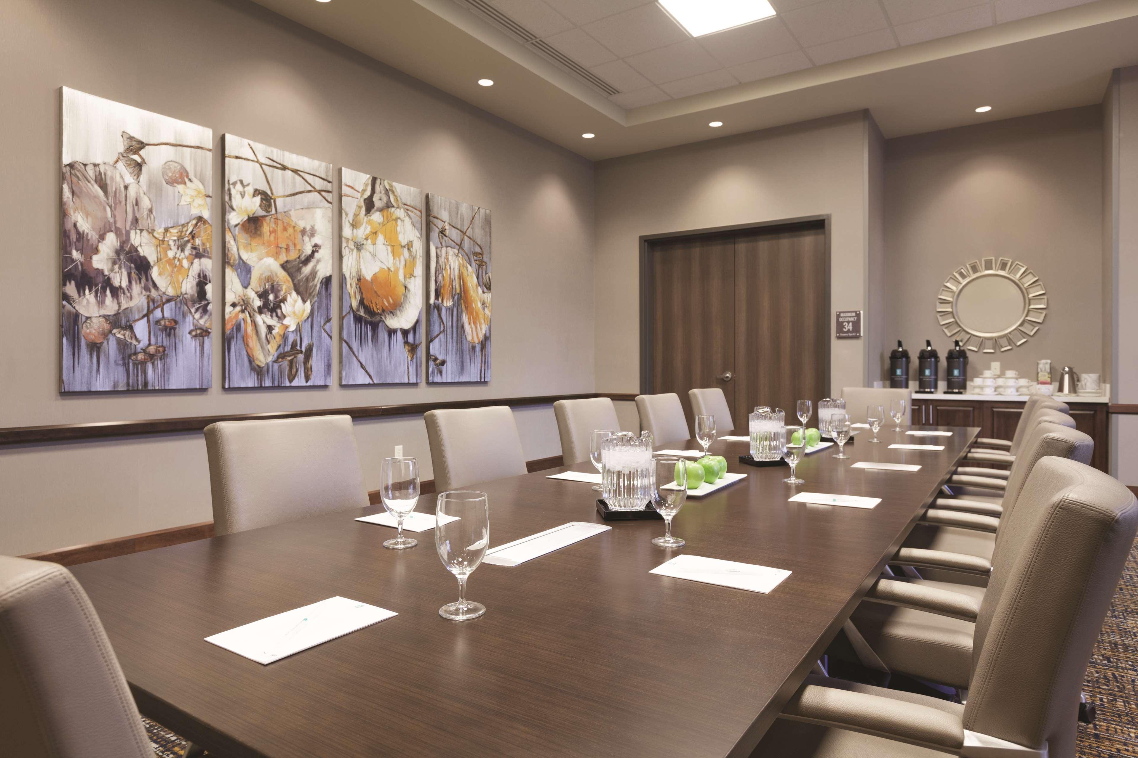 Embassy Portland/hillsboro 4*