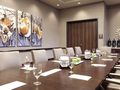 Hotel Embassy Portland/hillsboro 4*